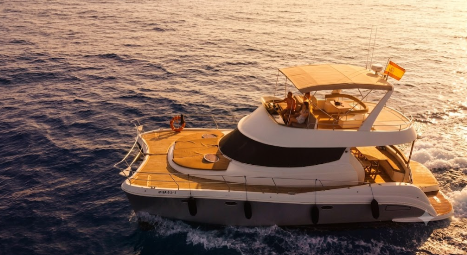 Tour privado en Catamarán al atardecer 